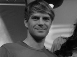 Bekannt durch Viva und KiKa: Moderator Lukas Koch mit 44 Jahren gestorben